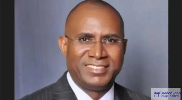 Interesting! See what this senator wore to plenary yesterday (photos)